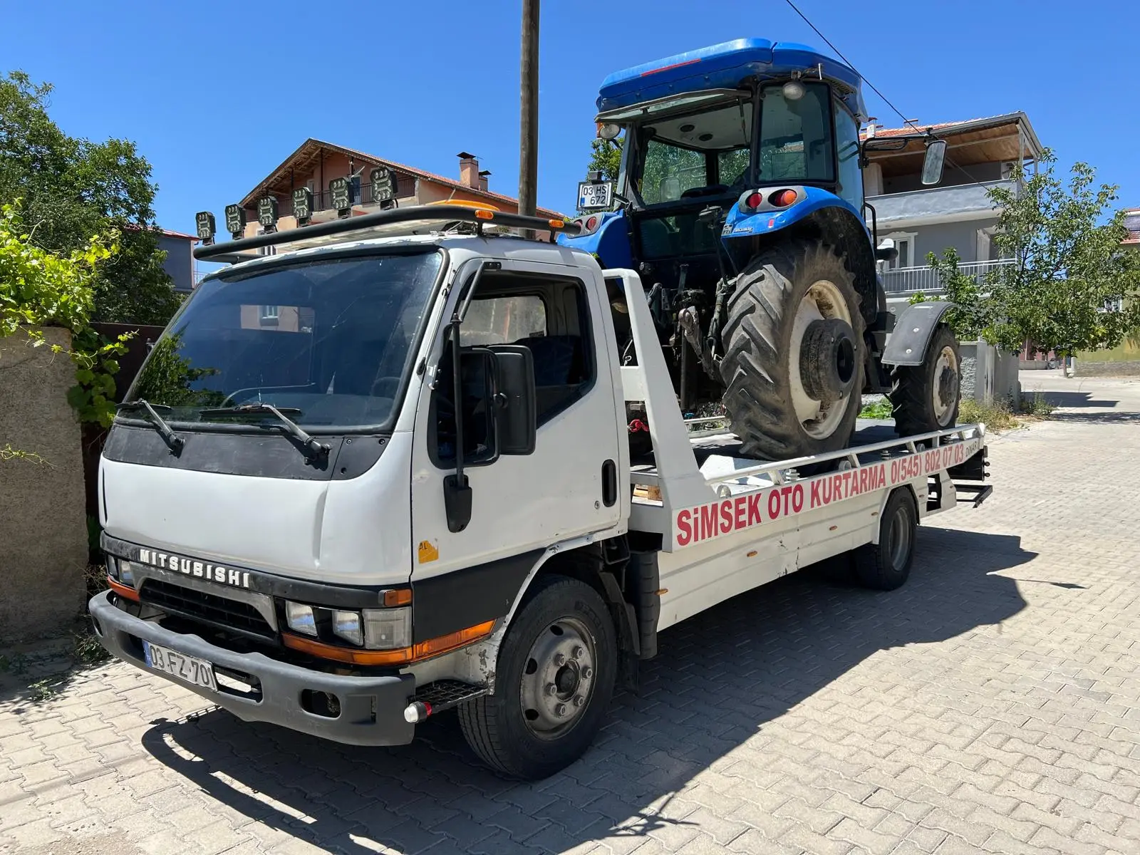 Dinar oto çekici hizmeti, güvenli ve hızlı çözümlerle aracınızı istediğiniz noktaya ulaştırıyor.